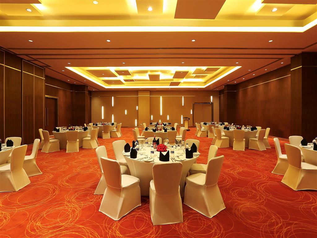 Novotel Bengaluru Outer Ring Road Extérieur photo